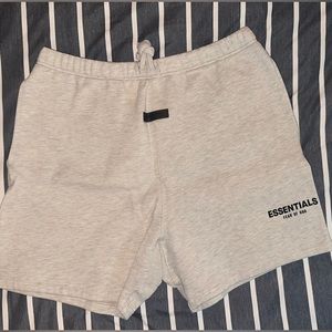 ESSENTIALS Shorts XL